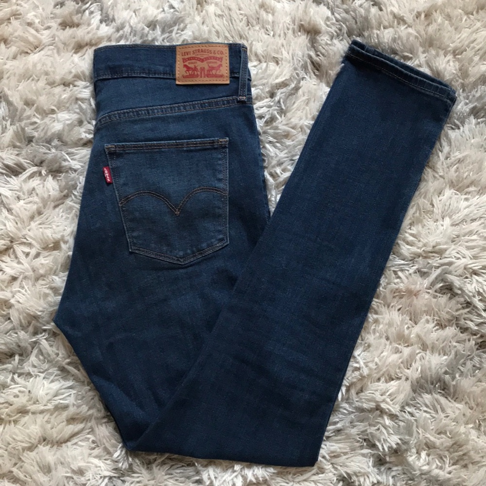 NEW LEVIS SLIMMING SKINNY 30 jeans
